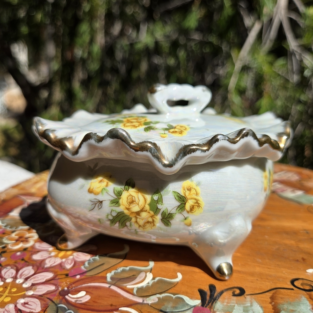 Vintage UCGC Diamond Shaped Footed Iridescent‎ Porcelain Trinket Box w Lid Roses
